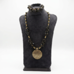 طقم "فيكتوريا" الأسود الملكي