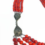 ⁦عقد "أورورا" القرمزي⁩ - الصورة ⁦3⁩